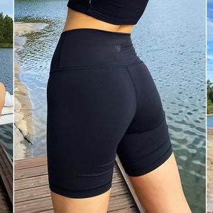 Aritzia TNA Atmosphere Hi-Rise 7” Biker Short